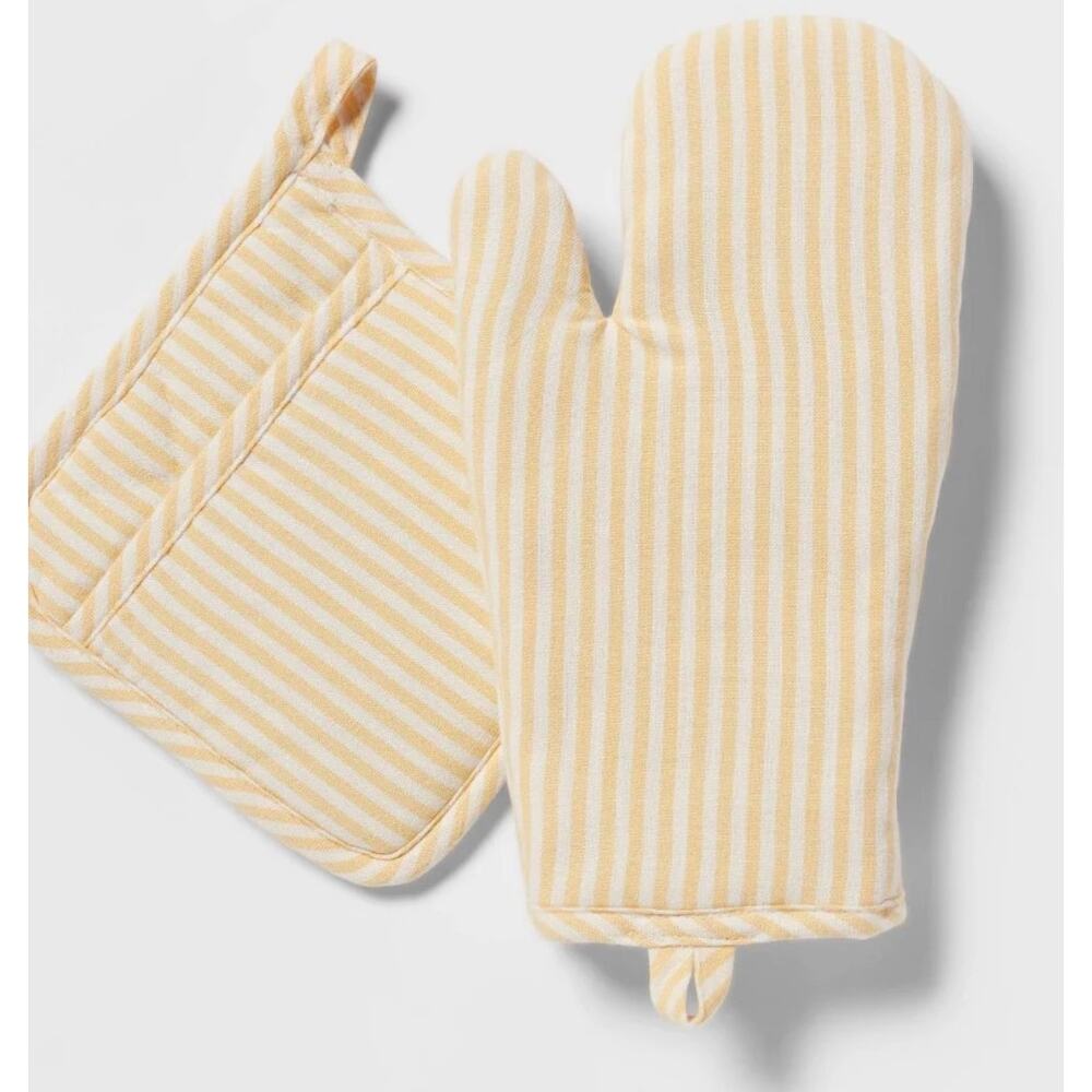 NWT 2 pc Cotton Striped Oven Mitt & Pot Holder set Yellow by Threshold